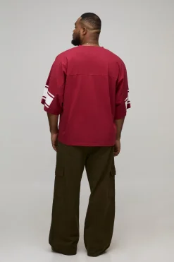 boohooMAN Haut De Sport Grande Taille Col V Imprimé Football Oversize<Homme Tout Afficher|T-Shirts