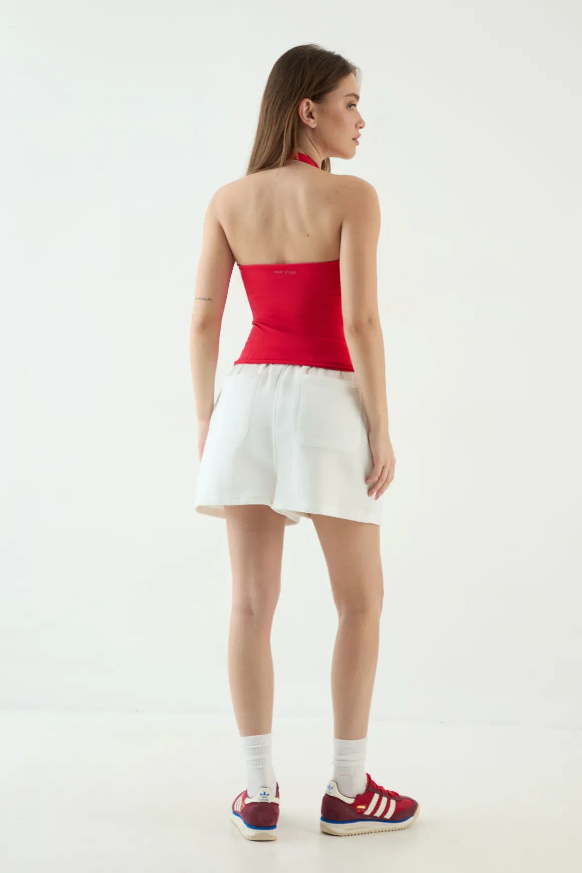 Haut Dos Nu Sculpté Avec Détails De Coutures Et Rembourrage Dsgn Studio Sports