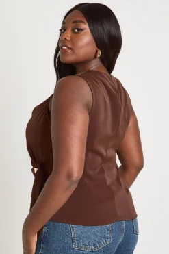Haut Drapé Grande Taille Avec Détail De Finition