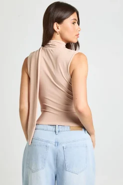 Haut À Détail Foulard Et Col Bénitier Froncé
