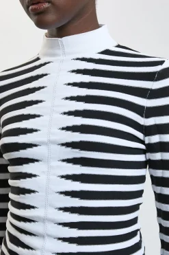 Haut En Maille De Viscose Texturée À Motif Géométrique Avec Fentes Aux Poignets
