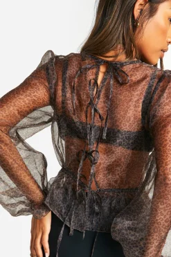 Haut en organza à imprimé micro léopard avec nouer dans le dos et manches longues bouffantes
