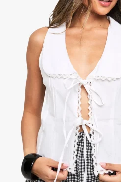 boohoo Haut en popeline de coton avec col et détails en dentelle<Femme Satin Et Dentelle|Tops