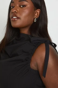boohoo Haut En Popeline Grande Taille Avec Nœuds Aux Épaules<Femme Tops