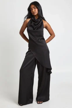 Haut En Satin À Col Bénitier Et Ourlet Asymétrique