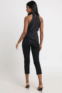 boohoo Haut En Satin À Col Montant Avec Finition En Dentelle<Femme Satin Et Dentelle|Tops