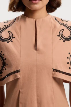 Haut en Sergé Tissé à Manches Cape avec Broderie Baroque