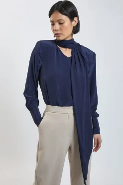 Haut En Viscose À Détail Foulard Petite