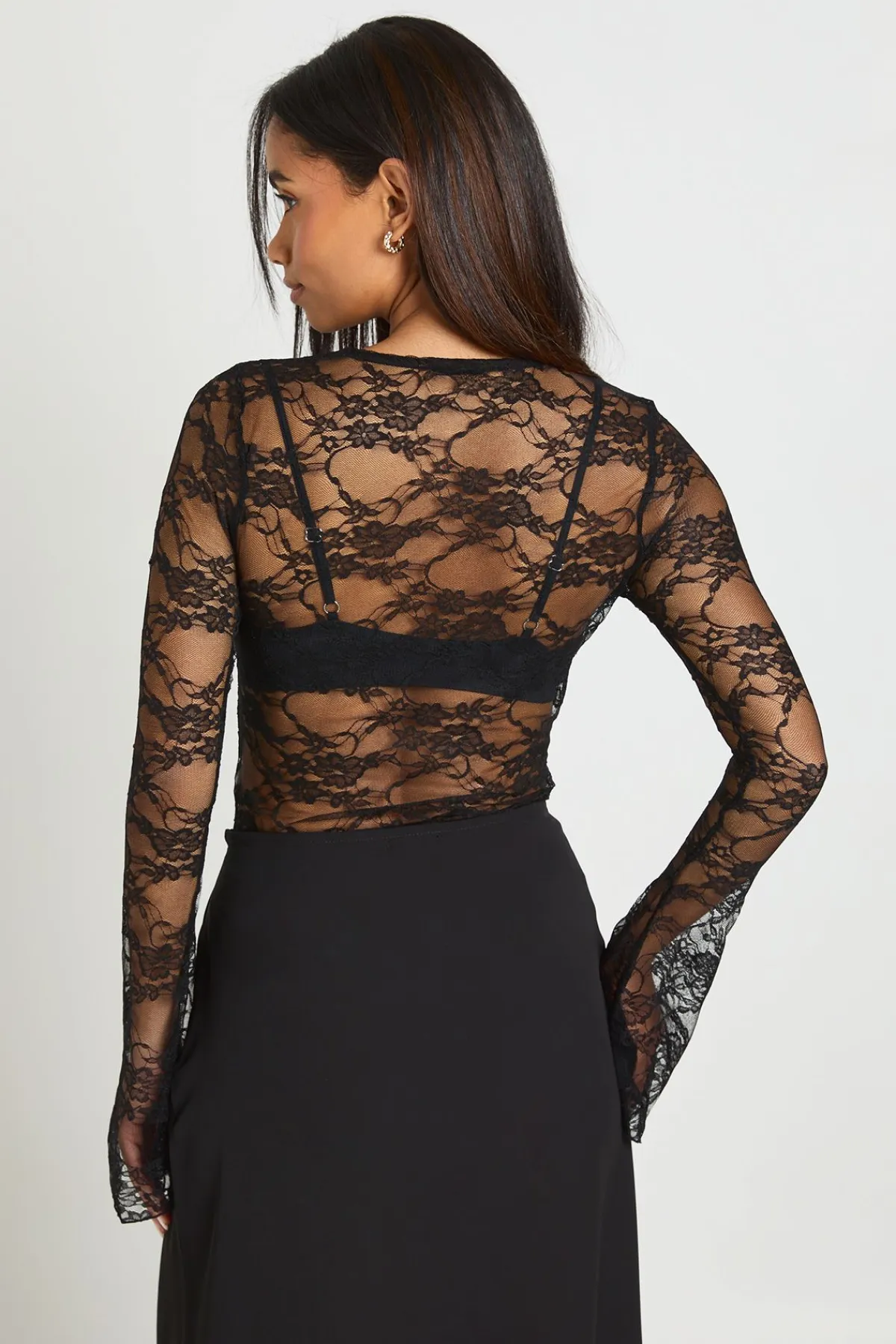 boohoo Haut Grand En Dentelle Col Bateau À Manches Évasées<Femme Satin Et Dentelle|Tops
