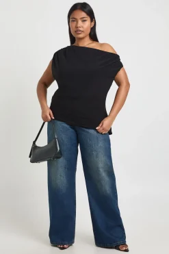 boohoo Haut Grande Taille Asymétrique à Épaules Dénudées<Femme Tops