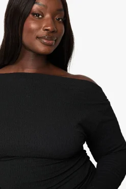 Haut grande taille asymétrique à effet froissé et manches longues