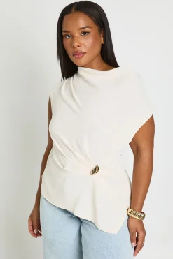 boohoo Haut Grande Taille Asymétrique Avec Bordure Dorée Martelée<Femme Tons Neutres|Tops
