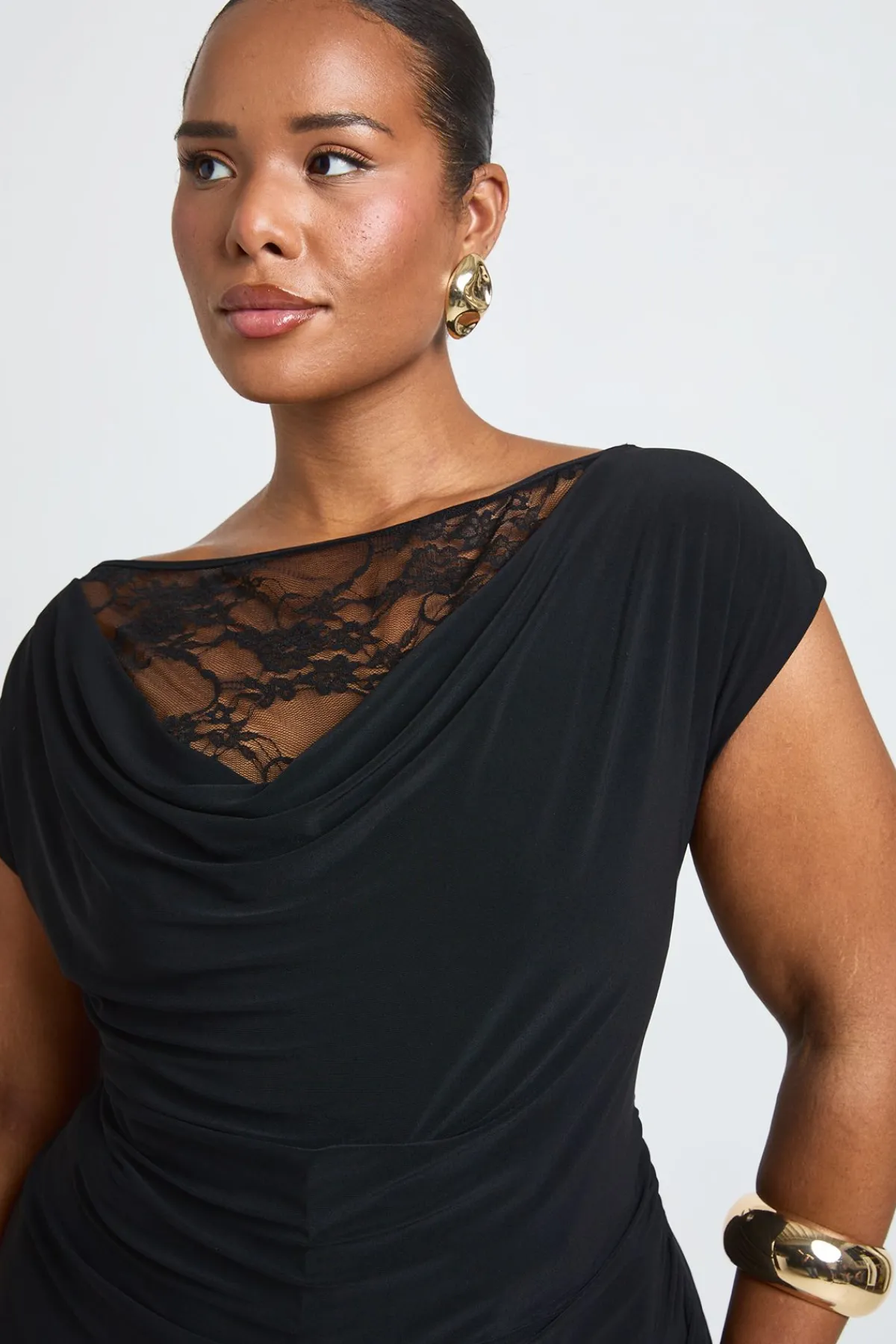 boohoo Haut Grande Taille À Col Bénitier Avec Insert En Dentelle<Femme Satin Et Dentelle|Tops