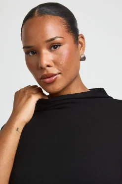 boohoo Haut Grande Taille Col Montant Avec Détail Nœud Frontal<Femme Tops