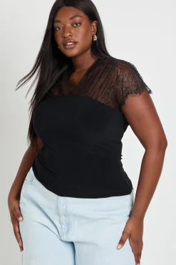 Haut Grande Taille Col V Avec Empiècement En Dentelle