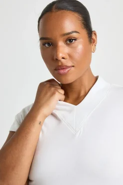 boohoo Haut Grande Taille Col V Ourlet Asymétrique<Femme Tons Neutres|Tops