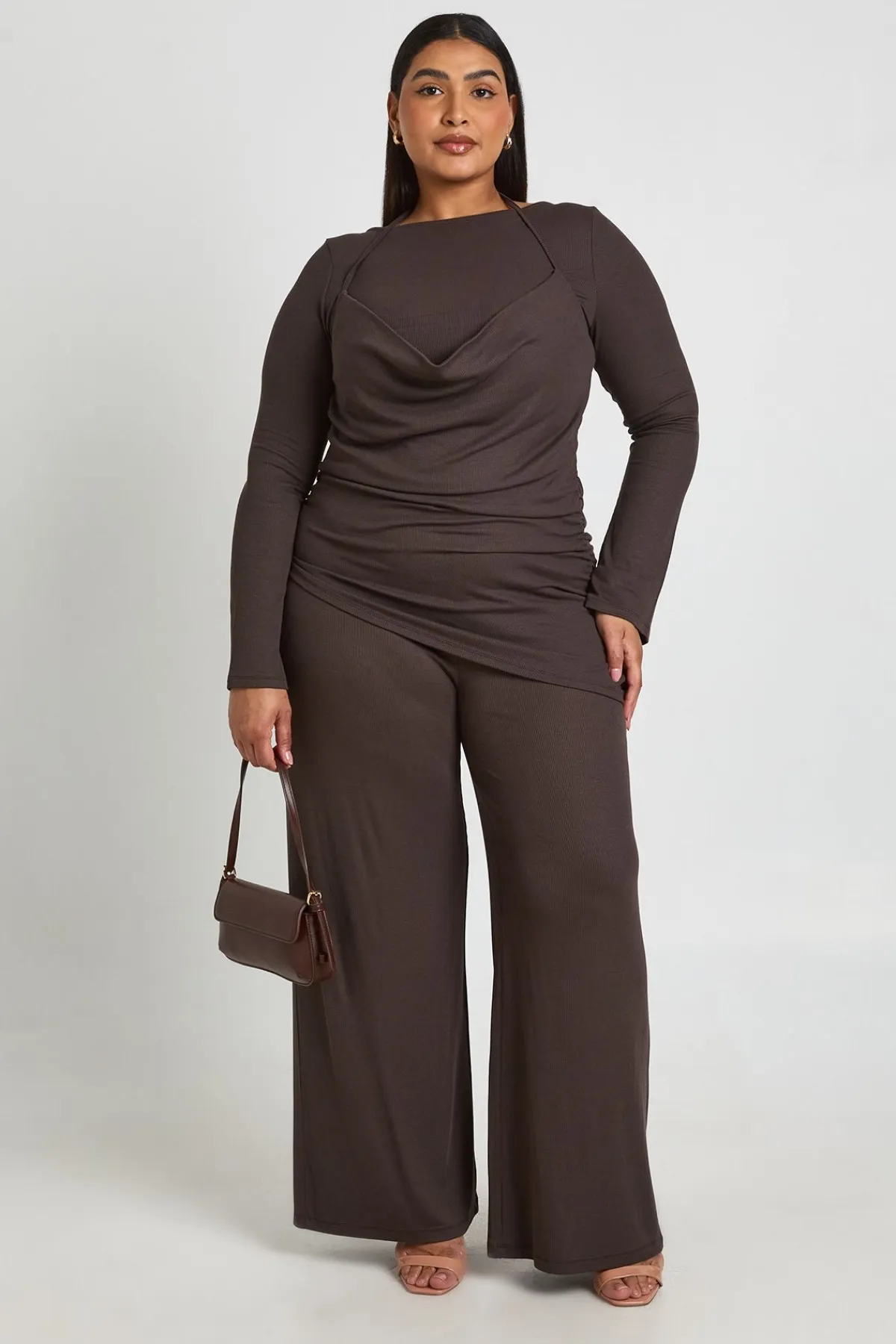 boohoo Haut Grande Taille Côtelé À Double Épaisseur Manches Longues Asymétrique<Femme Looks Chocolat|Tops