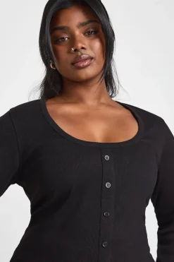 boohoo Haut Grande Taille Côtelé À Encolure Arrondie Et Boutonnage Sur Le Devant À Manches Longues<Femme Tops