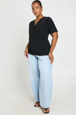 boohoo Haut Grande Taille À Double Couche En Slinky Avec Col Bénitier Super Profond, Manches Courtes Et Fronces<Femme Tops