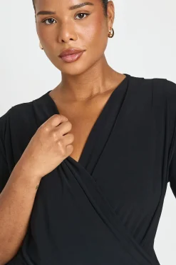 boohoo Haut Grande Taille À Double Couche En Slinky Avec Col Bénitier Super Profond, Manches Courtes Et Fronces<Femme Tops