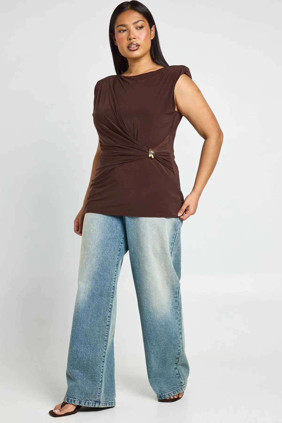 boohoo Haut Grande Taille À Drapé Avec Détail De Bordure<Femme Looks Chocolat|Tops