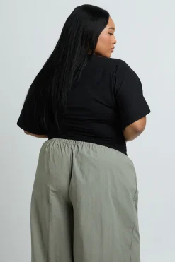 boohoo Haut Grande Taille À Encolure En V Et Taille Cintrée<Femme Tops