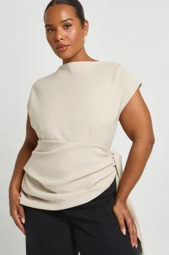 Haut Grande Taille À Encolure Slash Et Drapé Latéral