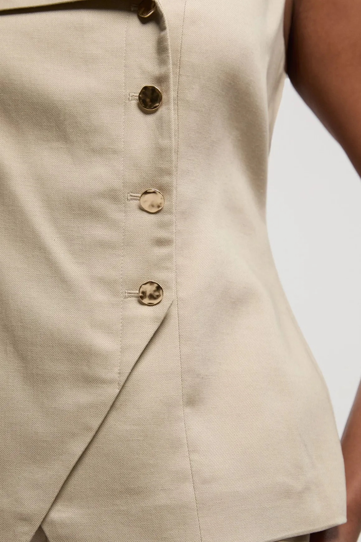 Haut Grande Taille en Lin Ajusté à Boutonnage Devant