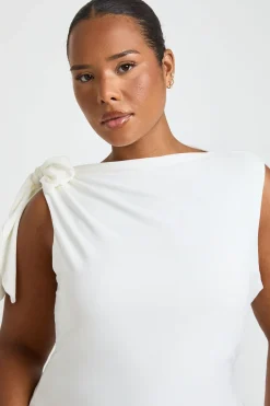 boohoo Haut Grande Taille En Maille Slinky Mate À Col Montant Avec Nœud À L'épaule<Femme Tops