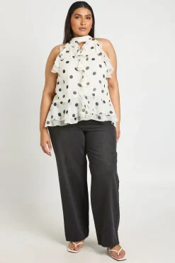 boohoo Haut Grande Taille En Mousseline À Pois Avec Encolure Américaine Et Volants<Femme Pois|Tops