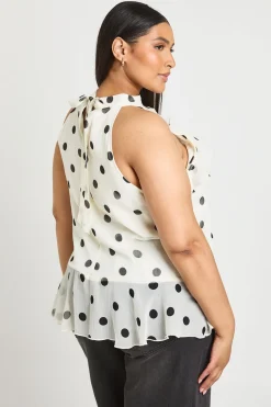 boohoo Haut Grande Taille En Mousseline À Pois Avec Encolure Américaine Et Volants<Femme Pois|Tops