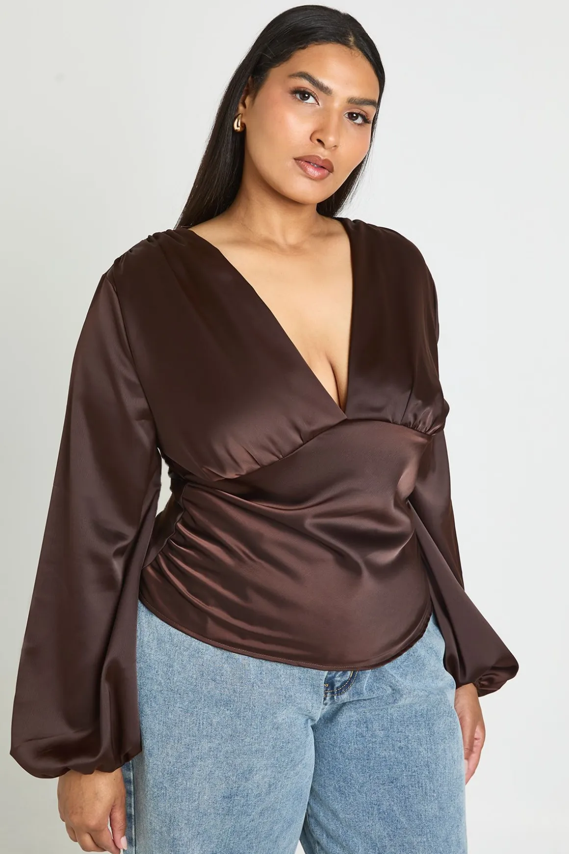 Haut Grande Taille En Satin À Col V Et Manches Ballon