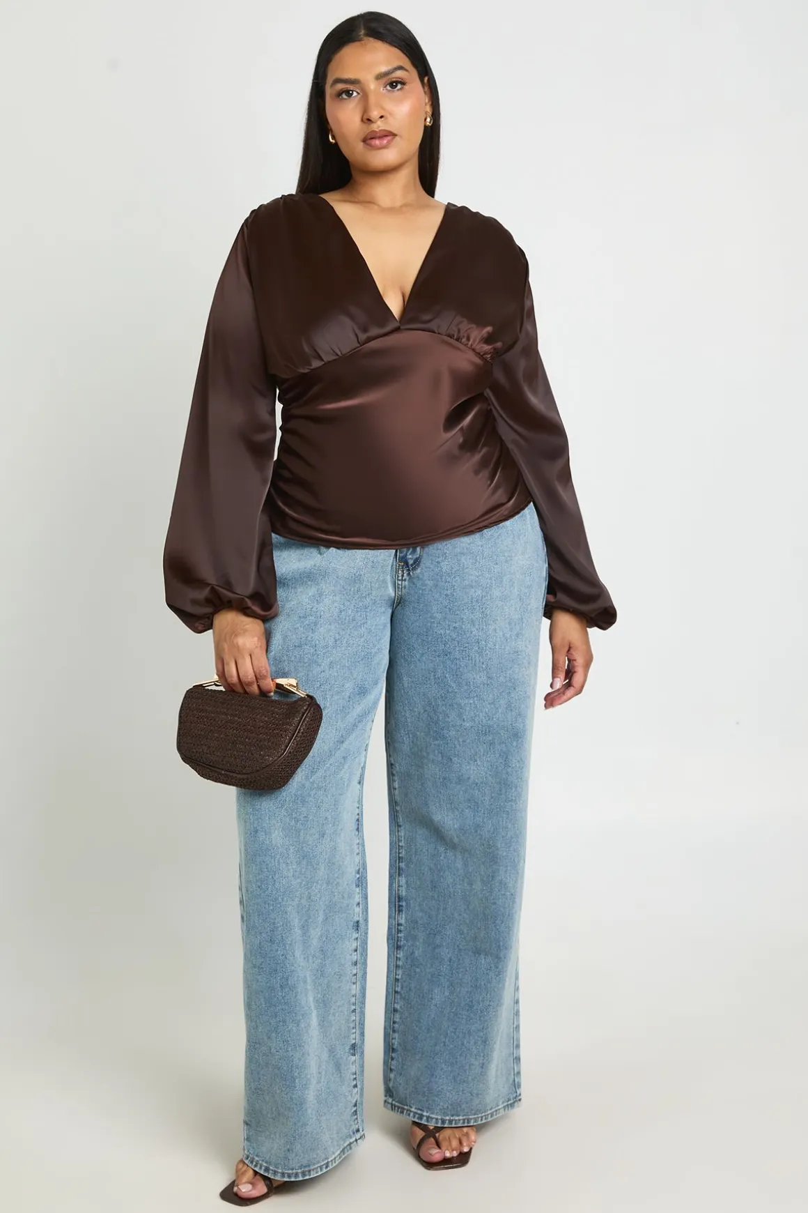 Haut Grande Taille En Satin À Col V Et Manches Ballon