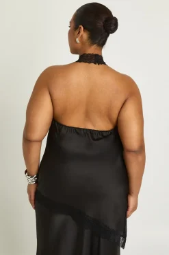 Haut Grande Taille en Satin à Col Bénitier Asymétrique avec Finitions en Dentelle