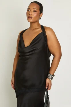 Haut Grande Taille en Satin à Col Bénitier Asymétrique avec Finitions en Dentelle