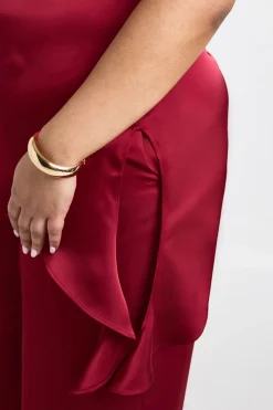 boohoo Haut Grande Taille En Satin Col Bénitier Ourlet Asymétrique<Femme Satin Et Dentelle|Tops