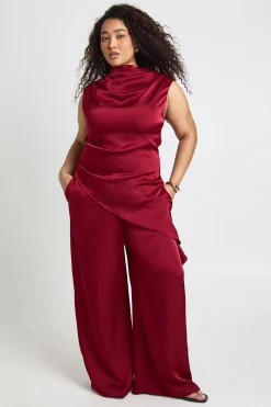 boohoo Haut Grande Taille En Satin Col Bénitier Ourlet Asymétrique<Femme Satin Et Dentelle|Tops