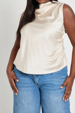 boohoo Haut Grande Taille En Satin Drapé Avec Fronces Latérales<Femme Satin Et Dentelle|Tops