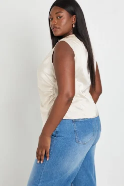 boohoo Haut Grande Taille En Satin Drapé Avec Fronces Latérales<Femme Satin Et Dentelle|Tops