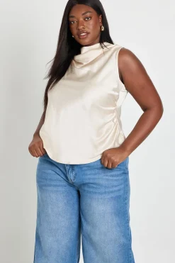 boohoo Haut Grande Taille En Satin Drapé Avec Fronces Latérales<Femme Satin Et Dentelle|Tops
