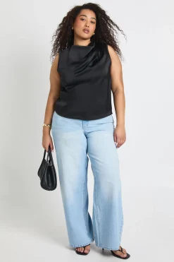 Haut Grande Taille en Satin Martelé à Col Bénitier