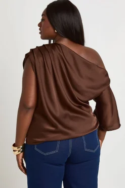 boohoo Haut Grande Taille En Satin À Épaules Froncées Et Encolure Bardot<Femme Satin Et Dentelle|Tops