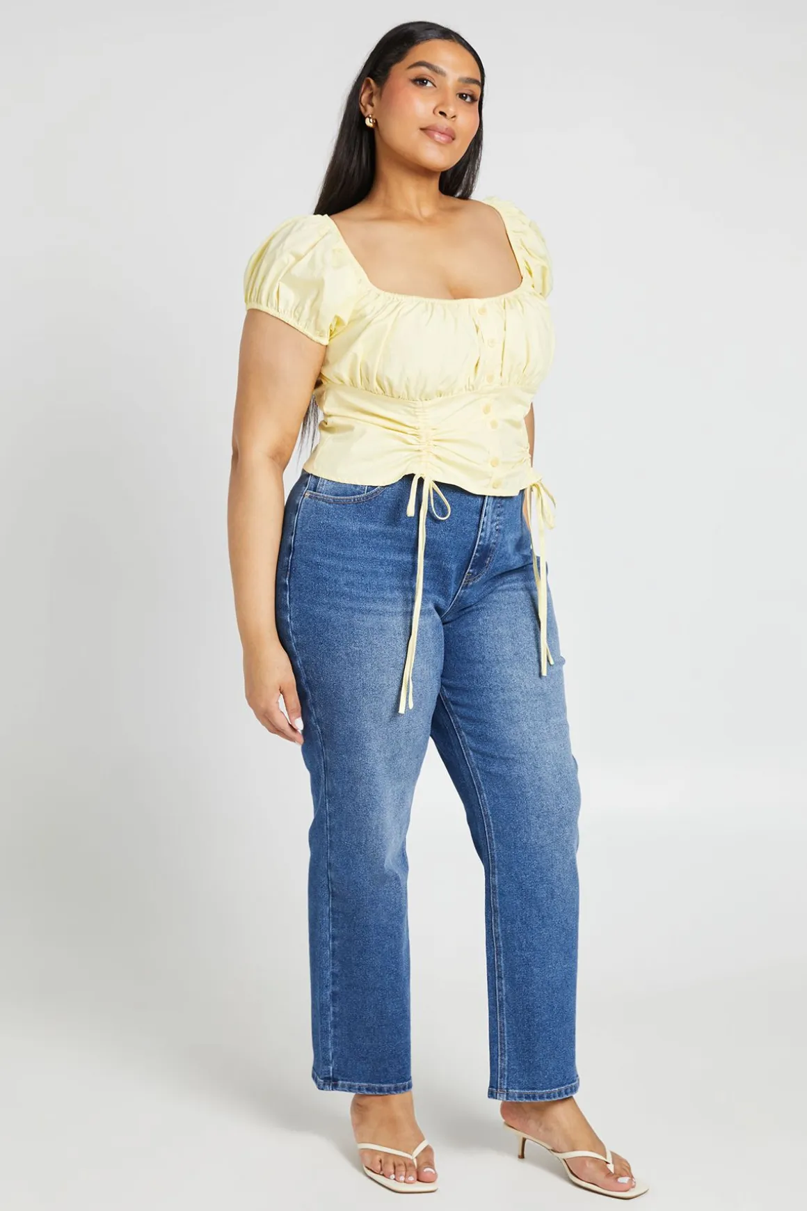 Haut Grande Taille À Manches Bouffantes Et Boutonnage Devant