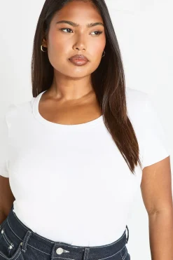 boohoo Haut Grande Taille À Manches Courtes Et Encolure Carrée<Femme Basiques|Tops