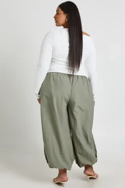 Haut Grande Taille À Manches Longues Avec Encolure Asymétrique Et Drapé