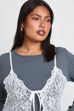 Haut Grande Taille À Manches Longues Avec Détail Soutien-gorge En Dentelle