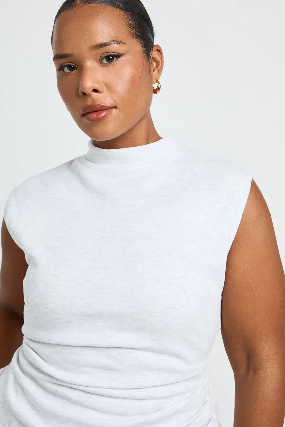 Haut Grande Taille À Ourlet Asymétrique Et Taille Froncée