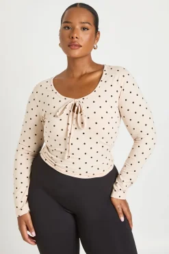boohoo Haut Grande Taille À Pois Manches Longues Avec Découpe Nouée<Femme Pois|Tops
