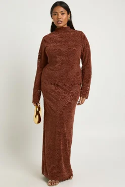 boohoo Haut Grande Taille Premium en Dentelle à Col Montant et Manches Longues<Femme Satin Et Dentelle|Tops