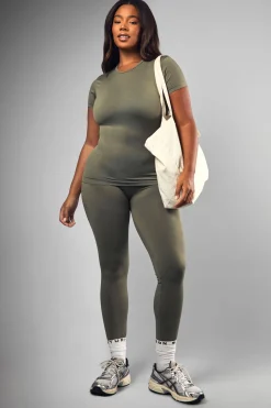 Haut Grande Taille Sculptant Sans Coutures À Manches Courtes